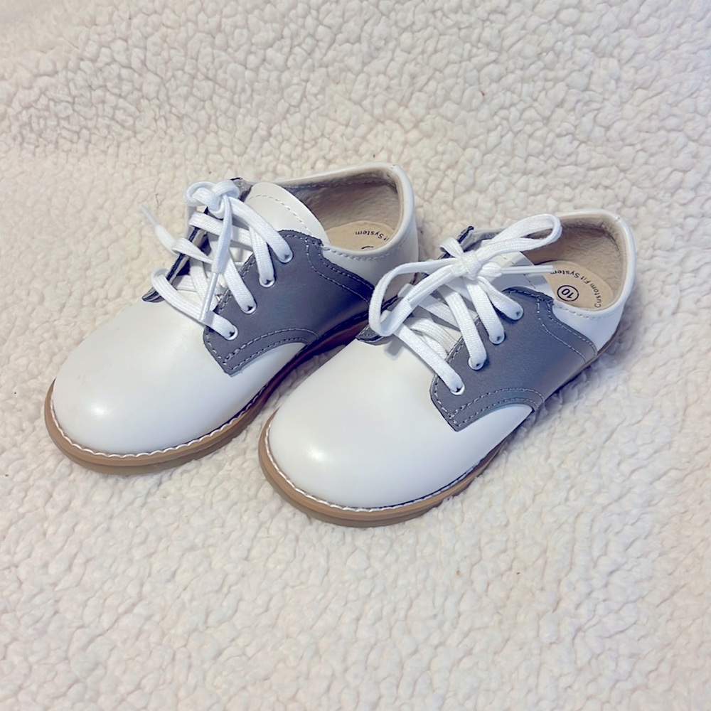 Girls shoes